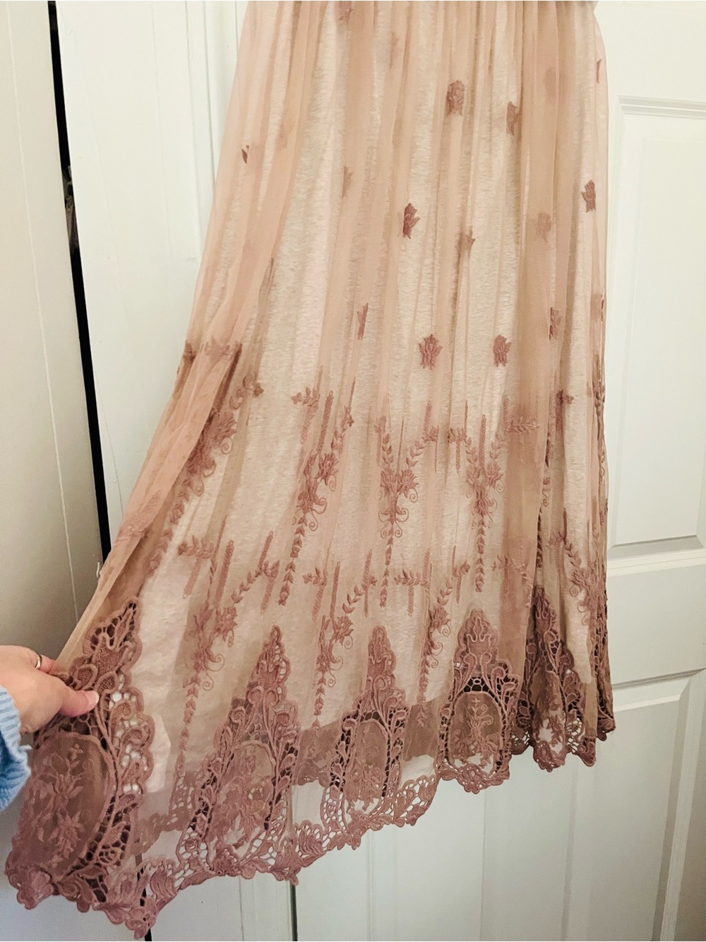 Sundance Vintage Looking Lace Overlay Jersey Dusty Pink Embroidered Maxi Skirt - Picture 4 of 9